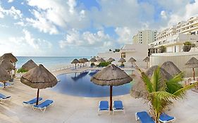 Cozy Ocean Front Penthouse At Marlin Beach
